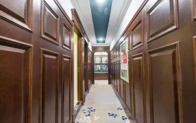 Zilan Alliance Hotel (Jinan Grand View Garden Wanda Plaza)