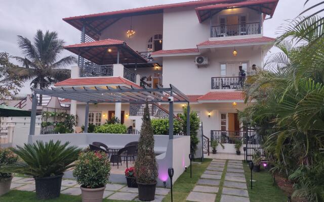 Elegant Holiday Homes