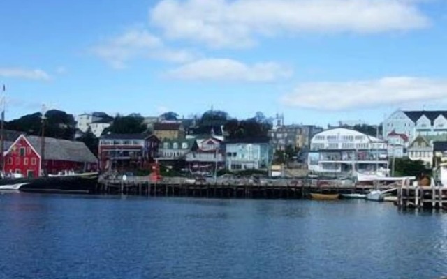 Brigantine Inn & Suites