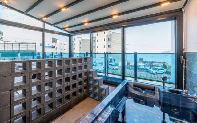 Geoje Four Seasons Pension