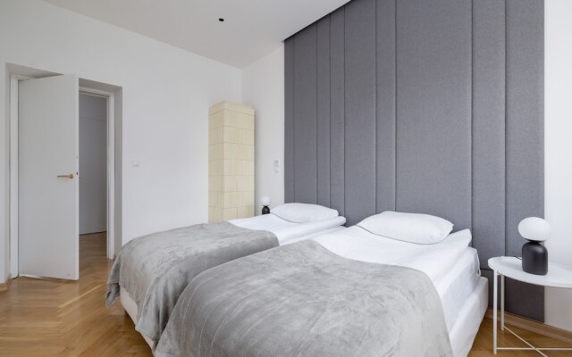 Słowackiego Elegant Apartment by Renters