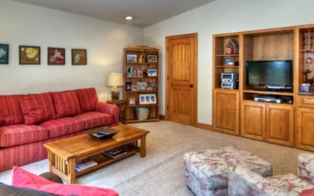 Perfect Fit 4 Br home by RedAwning