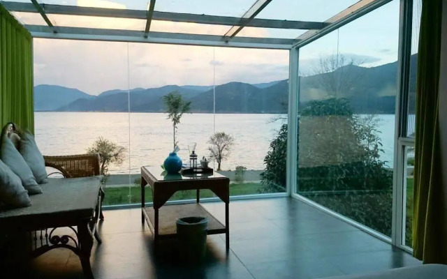Lugu lake Jingshui Liusheng Inn