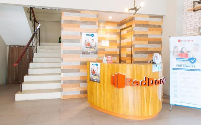 RedDoorz Plus near Osmena Highway 2