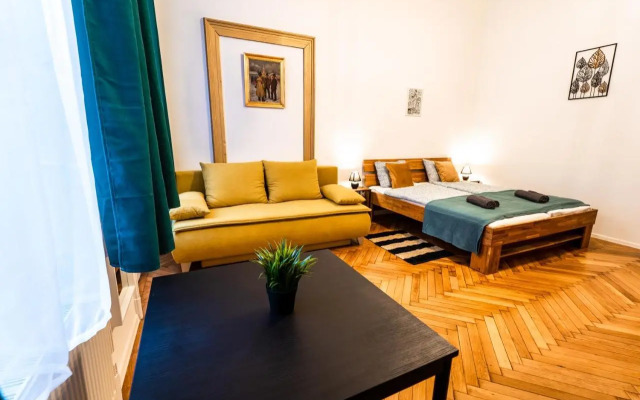 Palace Quarter Suite