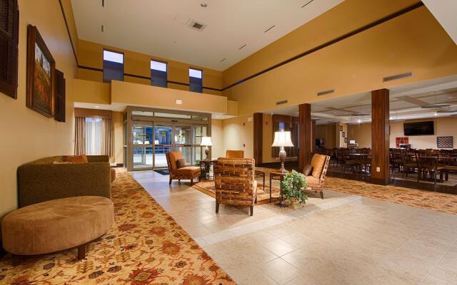 Best Western Plus University Park Inn & Suites