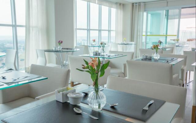 Saint Moritz Hplus Express