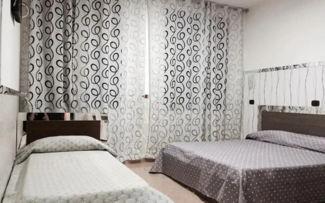 Gold Hotel