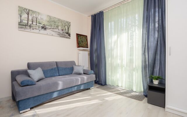 Gagarina Studio With Balcony by Renters