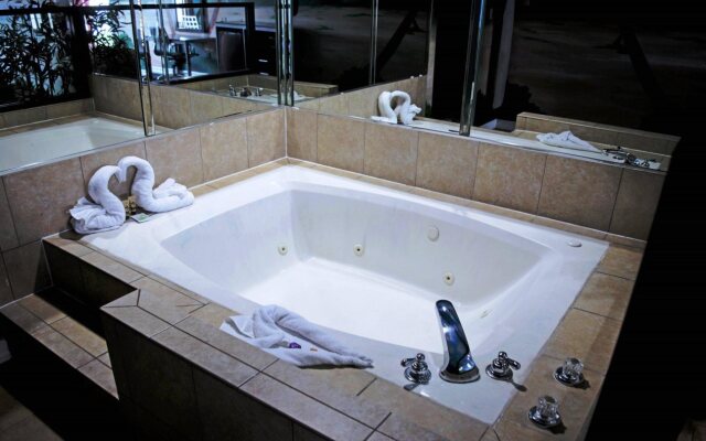 Scottish Inn & Suites