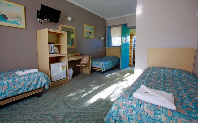 Tea Gardens Hotel