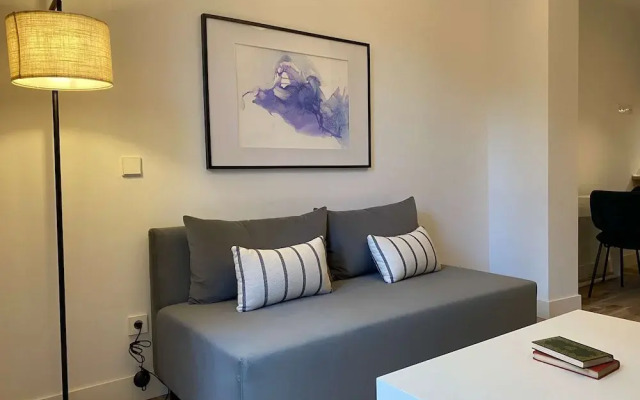 w Majestic 2BR at Palacio Real