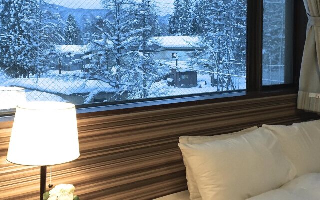 Hakuba Landmark Iwatake Lodge