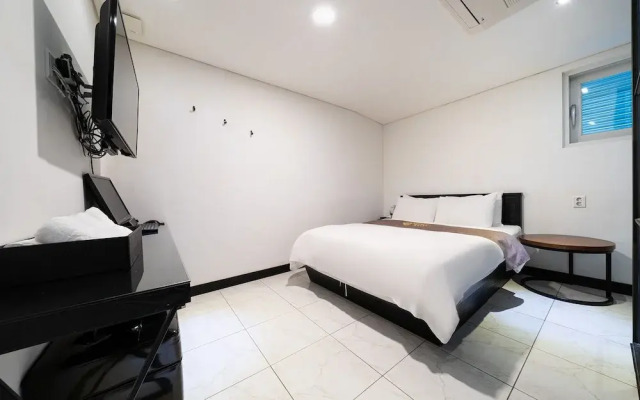 Taereung Leblanc Hotel