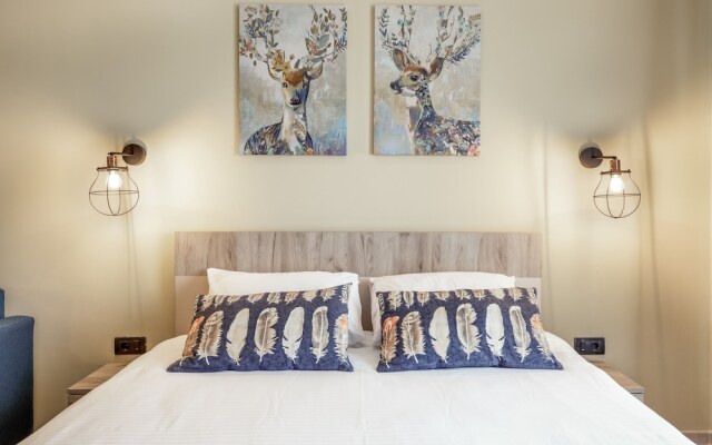 Sky Cabin Apartments