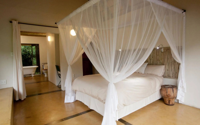 Rhino River Lodge