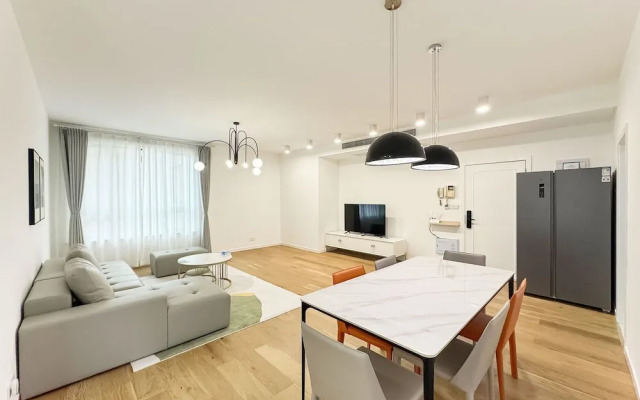 Tyms 2BR 2BA Apt Near MetroCity Line 1 9
