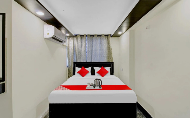 OYO Flagship 70030 Gopika Stay Inn