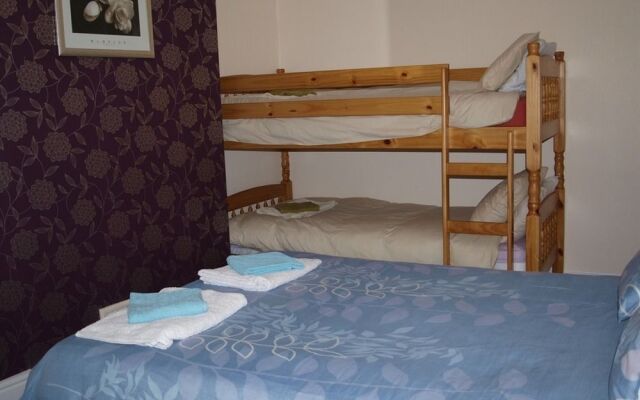 Sea Dogs Guest House