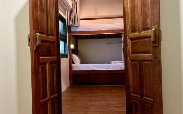 Suneta Hostel Khaosan