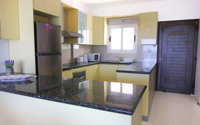 Phaedrus Living Beachfront Villa Morona