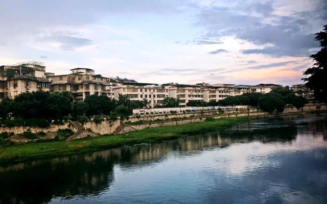Lakeside Hostel