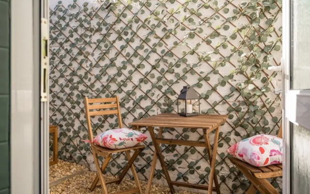 Central Belfast Apartments: Retro R&R