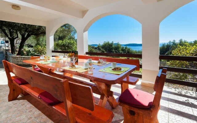 Beautiful Home in Prizba With Wifi and 3 Bedrooms