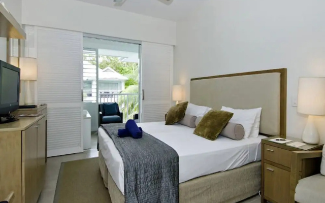 Beach Club Port Douglas 3 Bedroom Luxury Apartment – Guest Rooms – Port Douglas