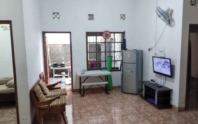 Homestay Yogyakarta Aqila – Guest Rooms – Sleman
