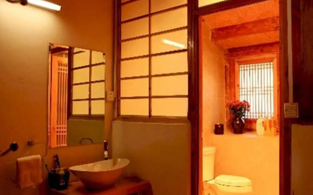 Lijiang Zhen Shui Ren Jia Inn