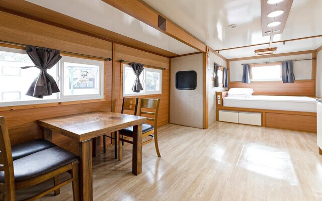 Seogwipo Pyoseoncaravan
