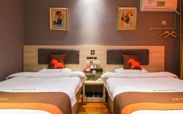 Chenghu Theme Hotel – Guest Rooms – Nanchang