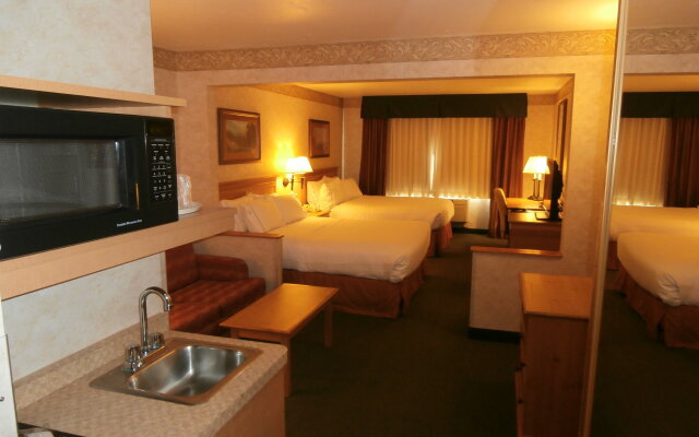 Holiday Inn Express Hotel & Suites Raton by IHG