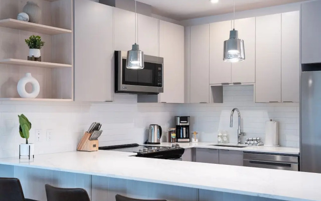 RevelStoked Getaway by Revelstoke Vacation