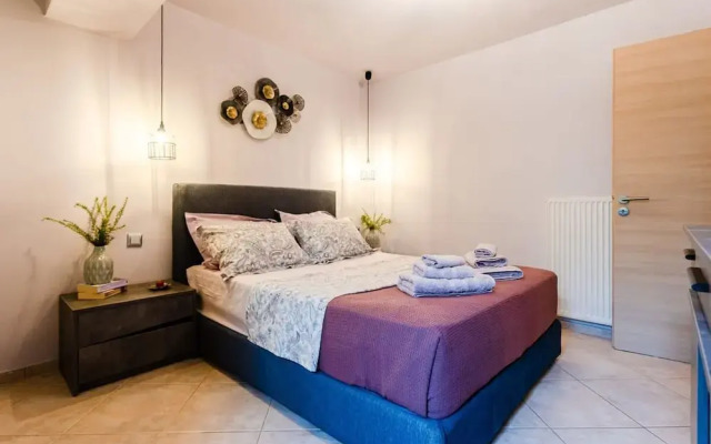Urban Living Minicasa Nomad - Kalamata s Hideaway