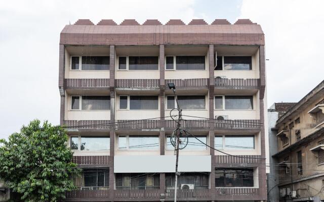 OYO Townhouse 620 Hotel Surya