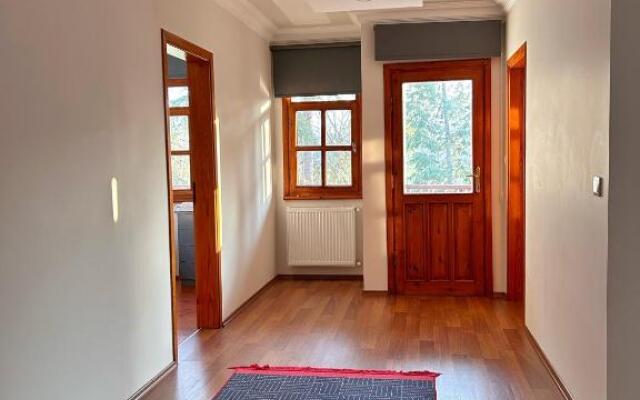 5 bedrooms private house with sauna and 500 m2 garden