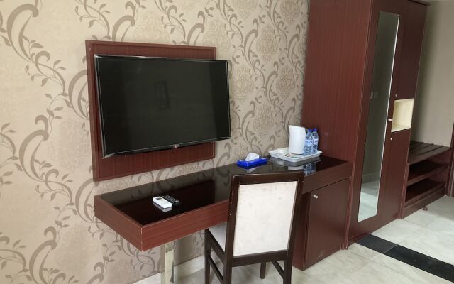 Mont Kalm Swiss Pearl Continental Hotel