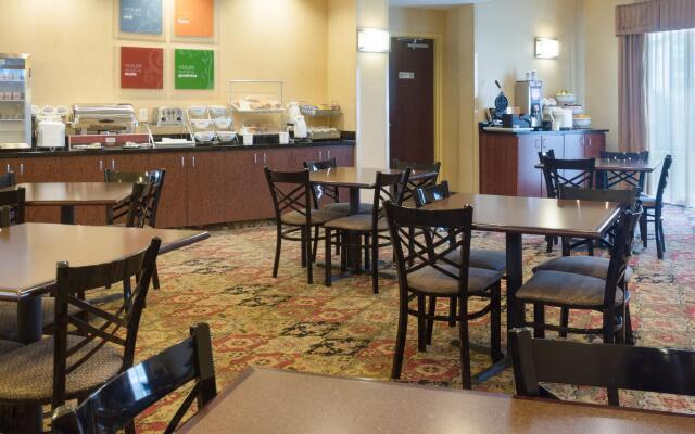 Comfort Suites Fredericksburg North