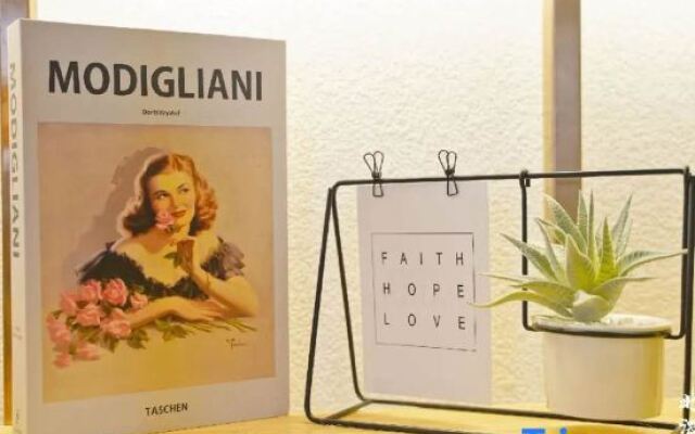 Fanshe Xiaozhu Homestay (Beihai High-Speed Railway Station)