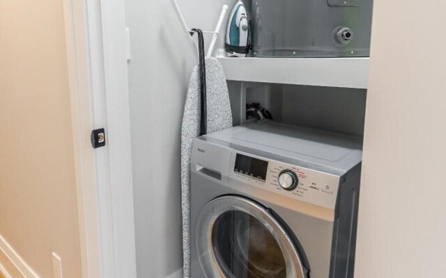 Grand 2BR Loft Garden View