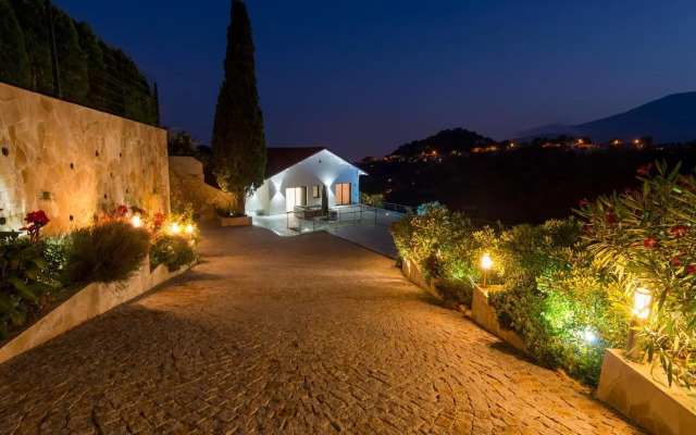Villa Daniel