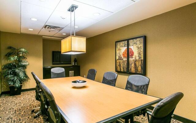 Cambria hotel & suites Indianapolis Airport