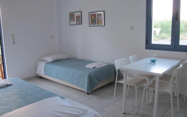 Nikolas Apartments