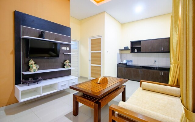 OYO 2010 Dalem Jongke Homestay