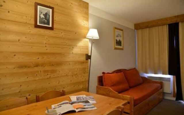 Belle Plagne Open Plan Studio Cabine on Slopes for 4 People of 27 M² Th515