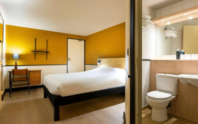 greet Hotel Villeneuve La Garenne