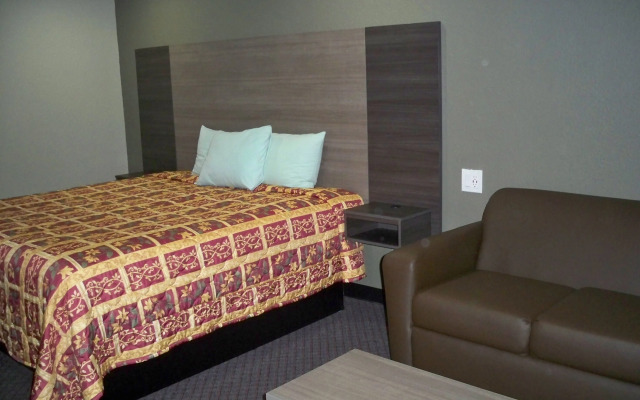 Scottish Inn & Suites