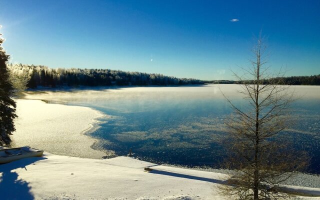 Spruce Forest Lakeside B&B